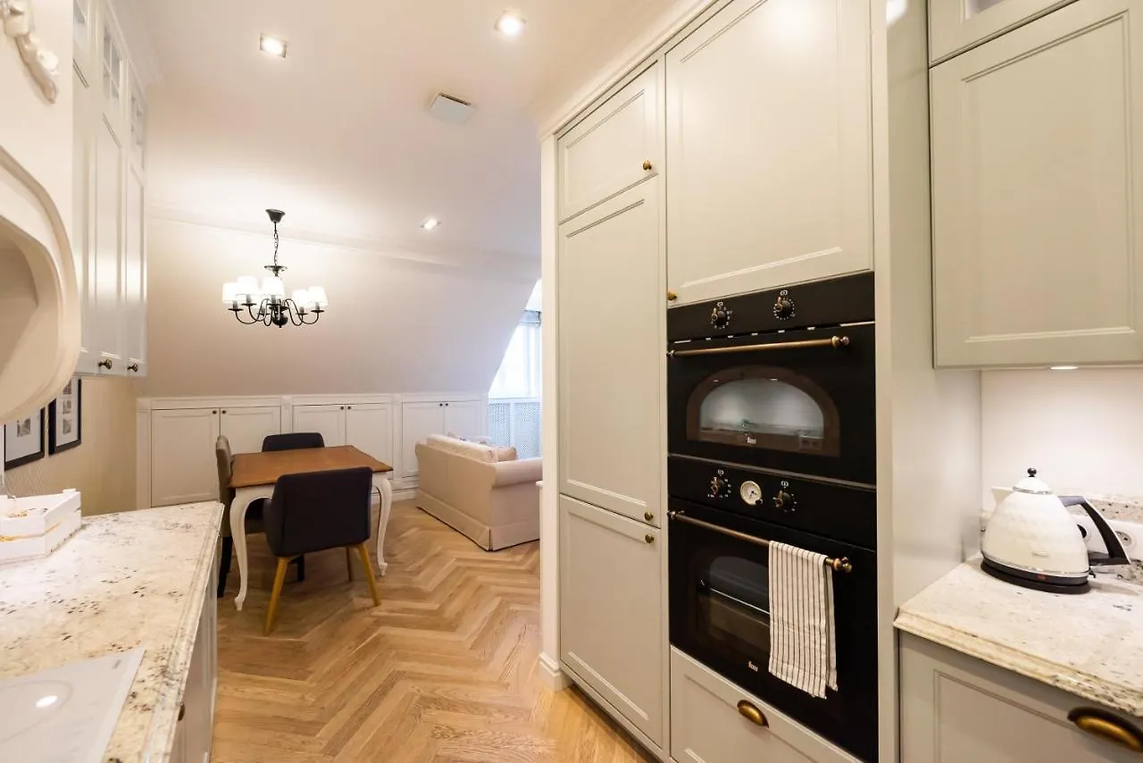 Lovely Apartment In The Heart Of Warszawa 0*,