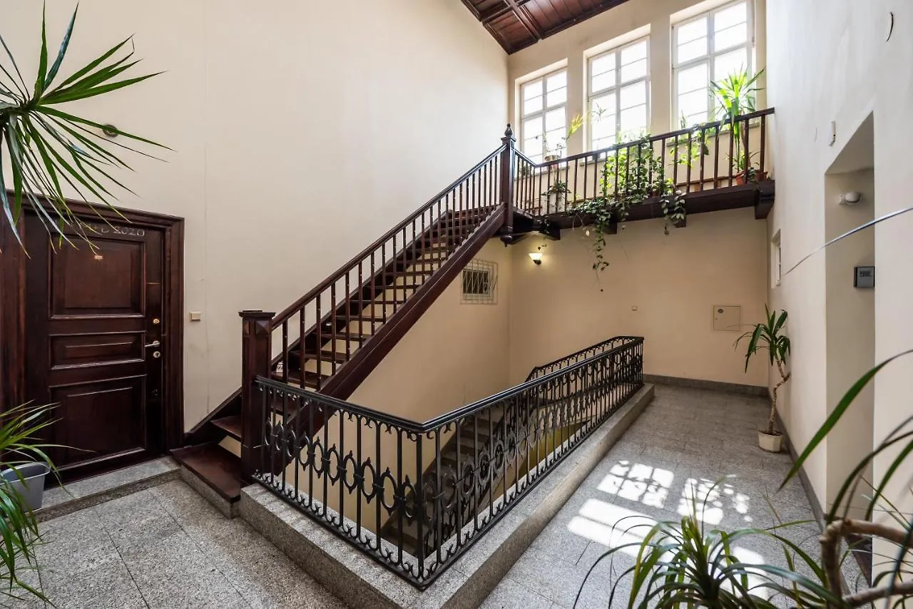 Lovely Apartment In The Heart Of Warszawa