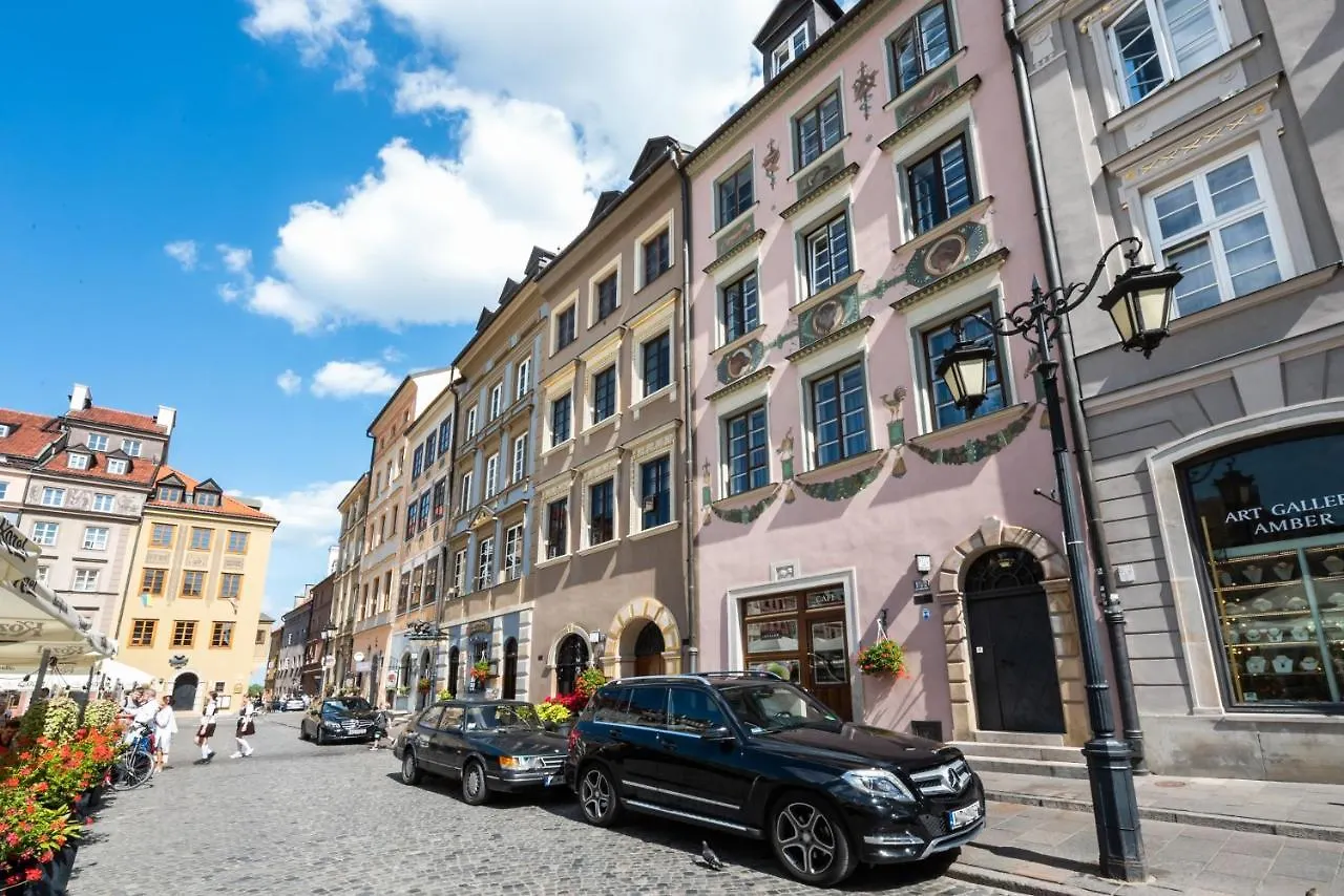 Lovely Apartment In The Heart Of Warszawa